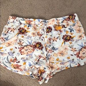 Kendall & Kylie summer shorts